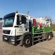 Camion vidange débouchage canalisations