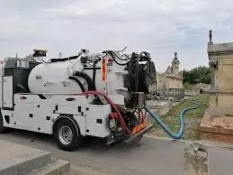 Camion vidange debouchage canalisation de regarde fesse septique