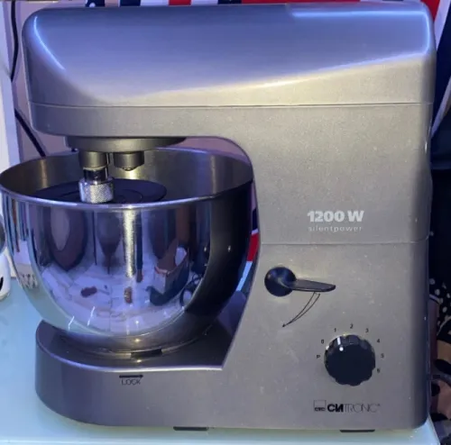 Pétrin 1200w KM3400 jamais utilisé