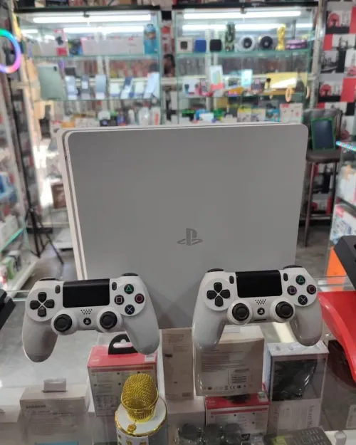 Playstation 4 Slim