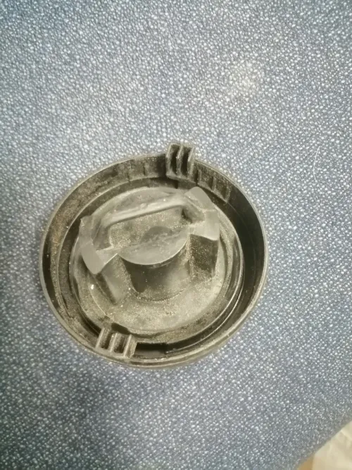 BOUCHON RESERVOIR D'HUIL POUR PEUGEOT 406