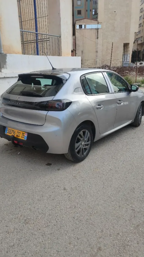 Peugeot 208 2022 208