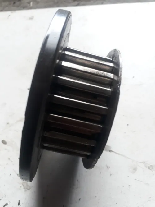 alternateur Demi moteur 1.4 amortisseur  cardan 206 vilbrequin injecteur 1.4 hdi tdci poulie