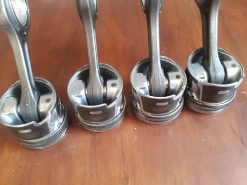 piston 1.4 hdi poussoir hydraulique 1.4 /1.6 hdi couvercle et joint pompe peugoet citroen1.4 essence