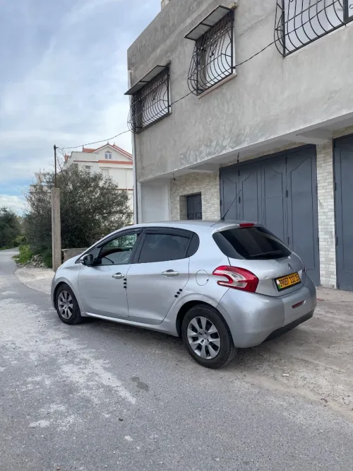 Peugeot 208 2012 208