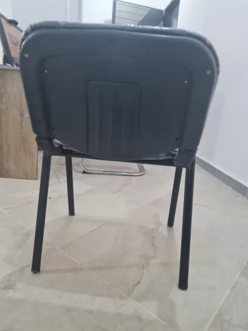 Chaises bureau 2200 négociable