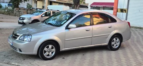 Chevrolet Optra 4 portes 2004 Optra 4 portes