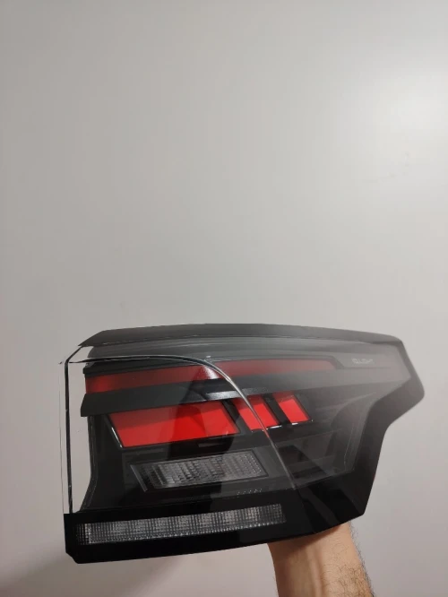 Feu stop arriere tiguan 2025 iq light droit et gauche