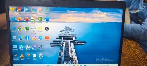 HP Elet book I5 8 G