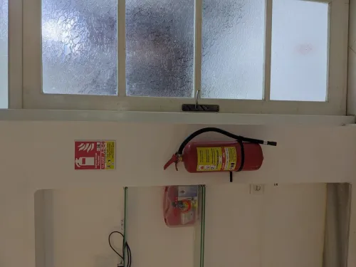 VENTE-Maintenance rechargement vérification des extincteurs sur site