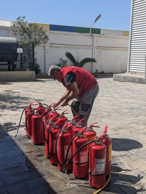 VENTE-Maintenance rechargement vérification des extincteurs sur site