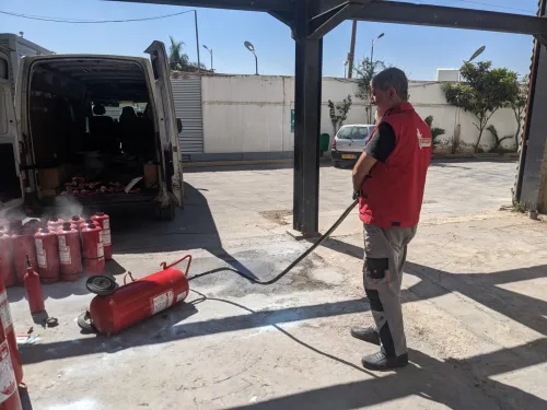 VENTE-Maintenance rechargement vérification des extincteurs sur site