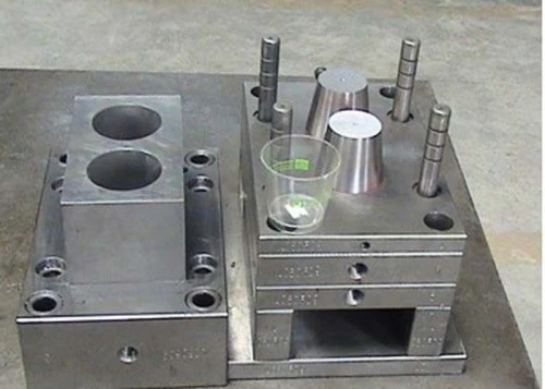 FABRICATION MOULES ET OUTILLAGES