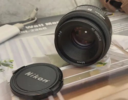 Objectif nikon 50mm 1.1.8