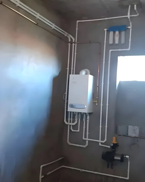 plombier chauffagiste Installation citernes et chauffage central تركيب خزان الماء والتدفئة