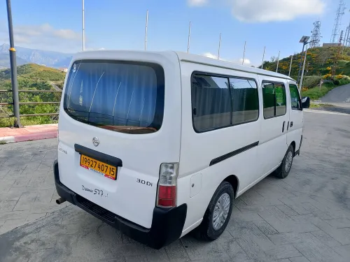 Nissan Urvan 2007