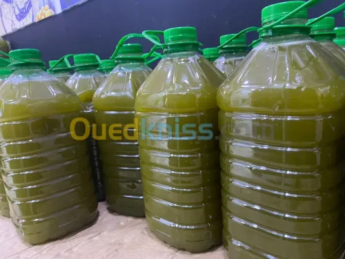 زيت زيتون بكر أخضر معصور على البارد 