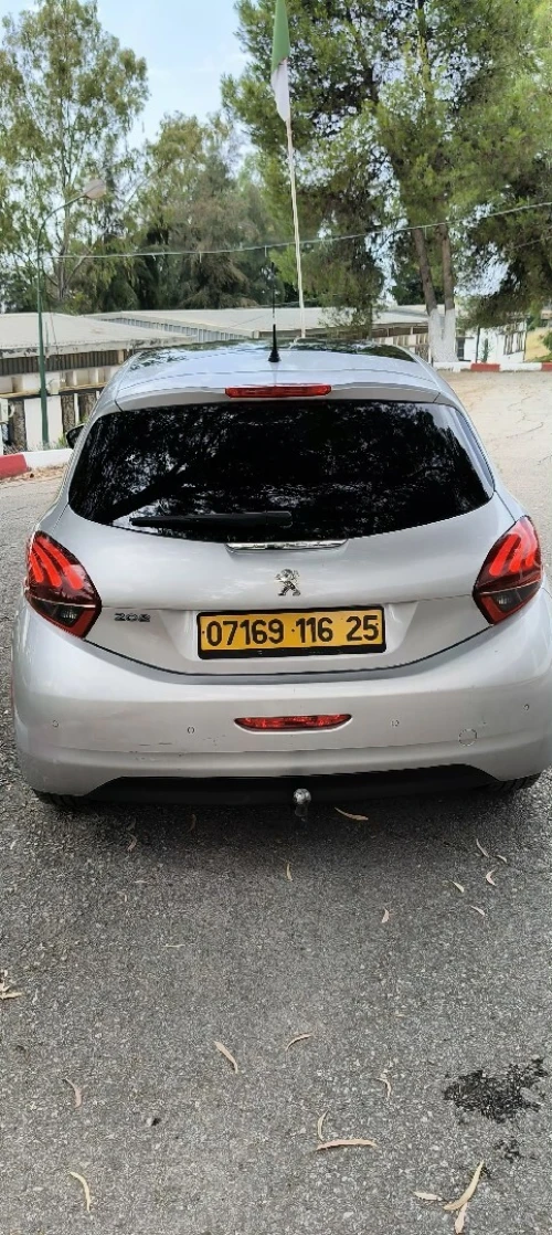 Peugeot 208 2016 Allure Facelift