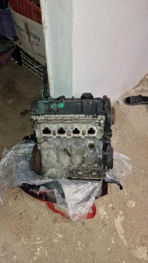Moteur 1.4 essence ly yjy f peugeot 20u موتور 1.4ايصونس لي يجي ف207 حاجة نقية  0553768052