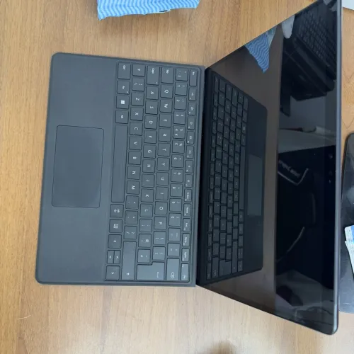 (vendu)Microsoft Surface Pro 8 i7-1185G7 / 16 Go 512