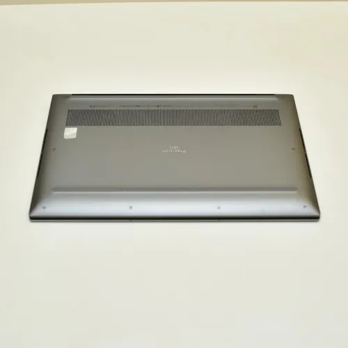 (vendu) DELL PRECISION 5570 , I7-12800H ,32GB 512GB SSD NVMe , RTX A 1000 , 15.6"