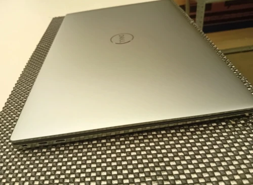 [vendu] DELL Precision 5560 Core i7-11850H 2.5Ghz 32GB 512GB 15.6" RTX A2000