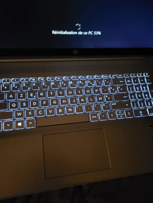 Laptop HP Windows 10 professionnel, Ryzen 7 5700U 16 Go RAM 1To SSD écran 17.3 pouces,  batterie 2h 