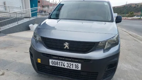 Peugeot Partner 2021 K9