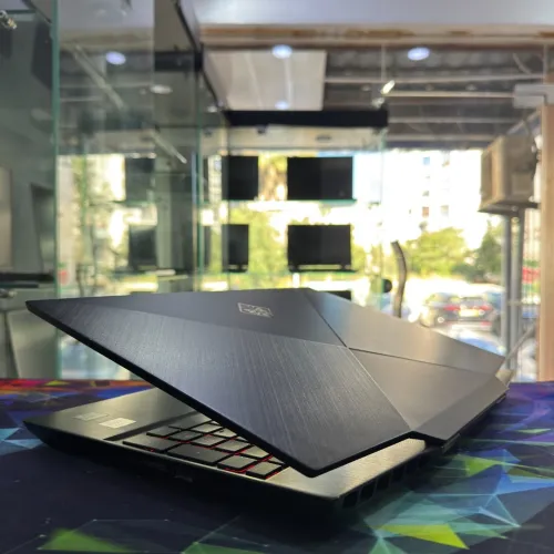 HP OMEN 15 15-dh1xxx FHD 15,6" IPS 144HZ | INTEL I7-10750H | RTX 2060 6GB | 16GB RAM DDR4 | 512 GB SSD NVME