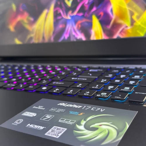 MSI ALPHA 17 C7VFK 16 QHD 17.3" IPS 240HZ | RYZEN 7 7840HX | RTX 4060 8GB | 16GB RAM DDR5 | 512 SSD NVME