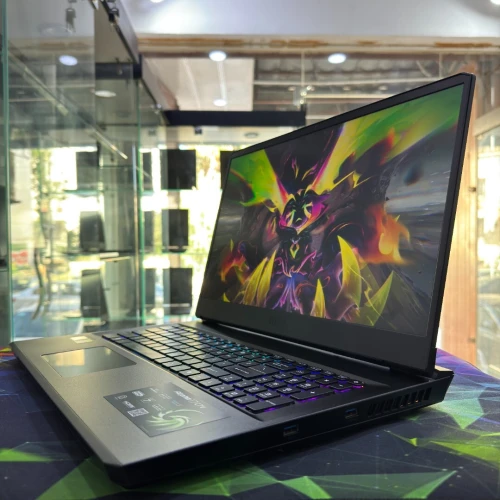 MSI ALPHA 17 C7VFK 16 QHD 17.3" IPS 240HZ | RYZEN 7 7840HX | RTX 4060 8GB | 16GB RAM DDR5 | 512 SSD NVME