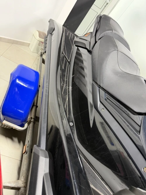 Jet ski