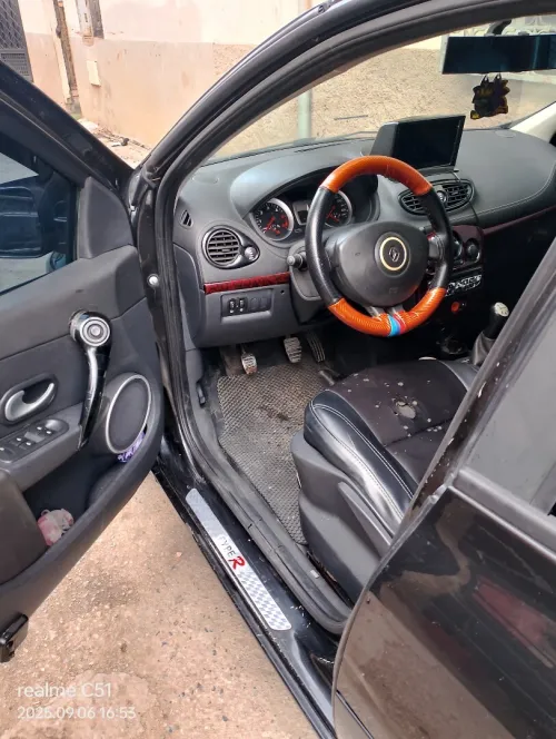 Renault Clio 3 2011 Night and Day
