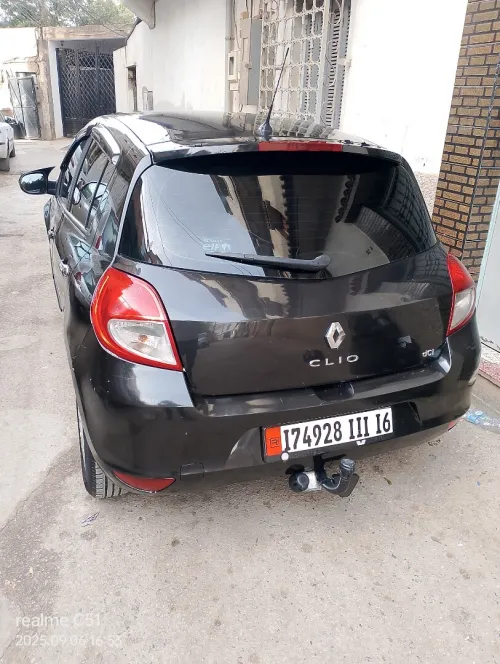 Renault Clio 3 2011 Night and Day