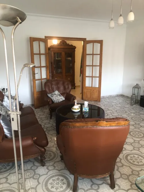 Location Appartement Niveau de villa F4 Alger El mouradia