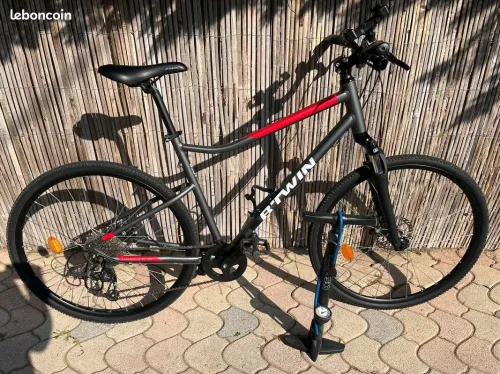  Vélo B'TWIN Riverside 500E xcellent état 