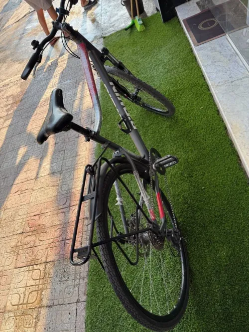  Vélo B'TWIN Riverside 500E xcellent état 