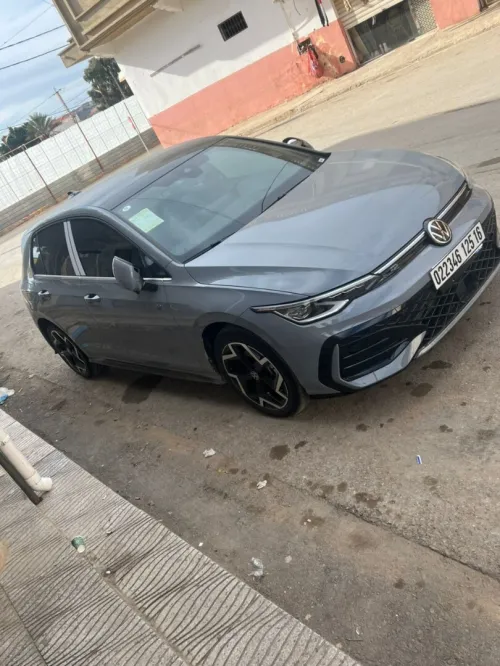Volkswagen Golf 8 2025 R-Line