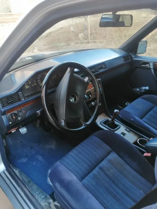 Mercedes Class d 1988 