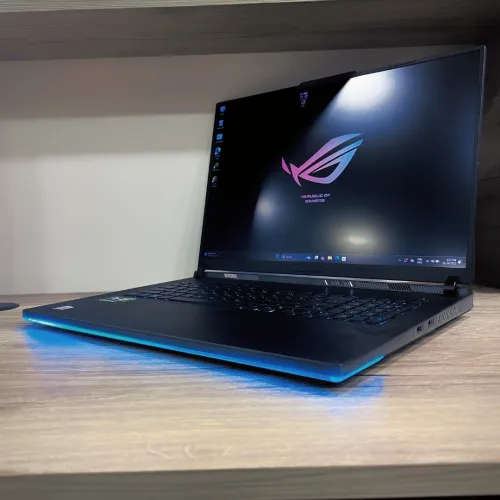 Laptop Gaming ASUS ROG STRIX SCAR 18 , i9 14eme ,RTX 4080