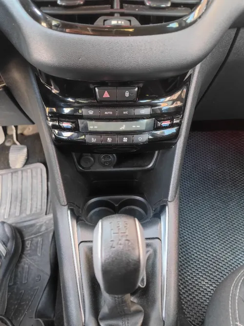 Peugeot 208 2015 Style