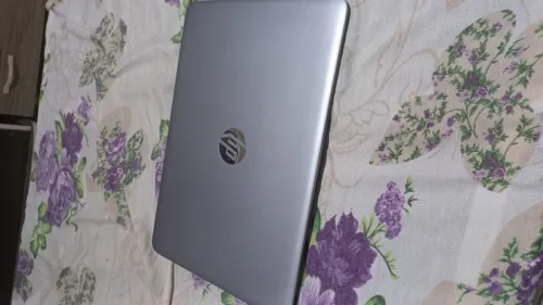 Hp elitebook 840 g4 i7 7600 8 RAM 