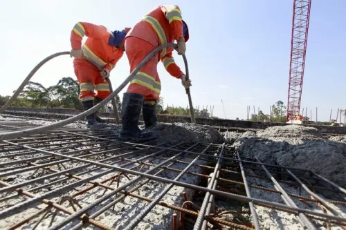 Macon travaux conduite pvc assainissement
