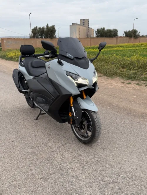 Tmax Yamaha 2025