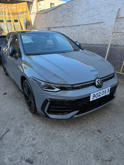 Volkswagen Golf 8 2025 R