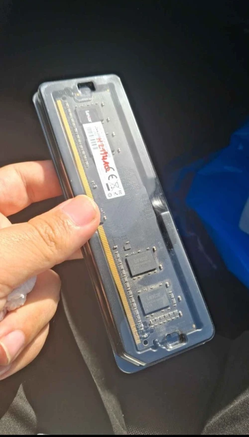 قطعة رام RAM 8G DDR4 3200MHZ Lexar