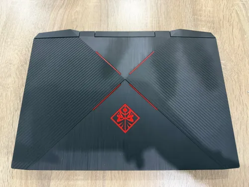 HP OMEN 15 (dc0xxx). Gamer i7-8750H -GTX 1050 Ti - 16Go DDR4 -SSD128 - HDD 1to