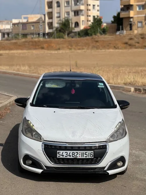 Peugeot 208 2015 Access Facelift