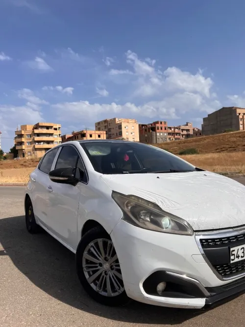 Peugeot 208 2015 Access Facelift