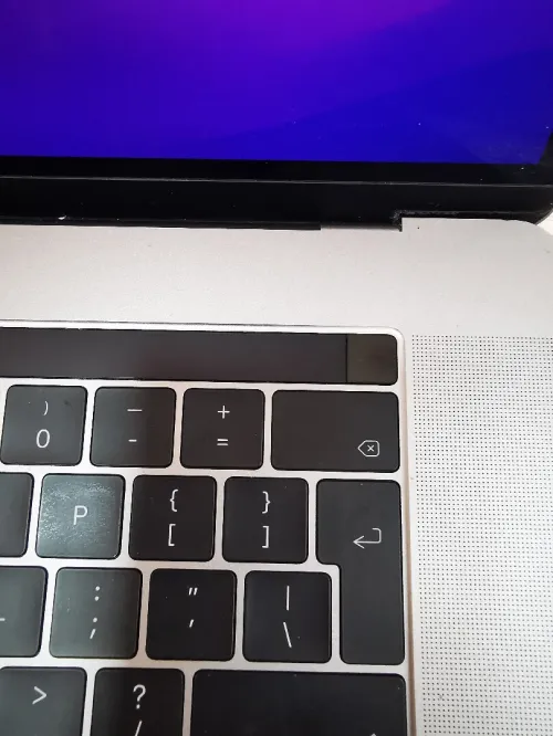 MacBook Pro 2017 TouchBar  Caba UK